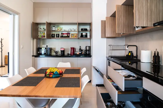Amphitryon Residence in Glyfada